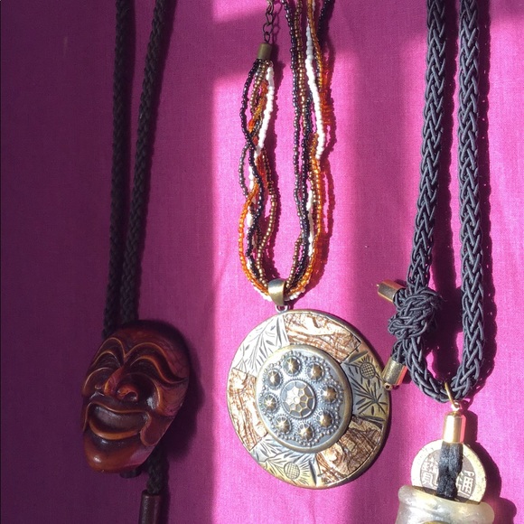 3 rare necklaces - Picture 3 of 7